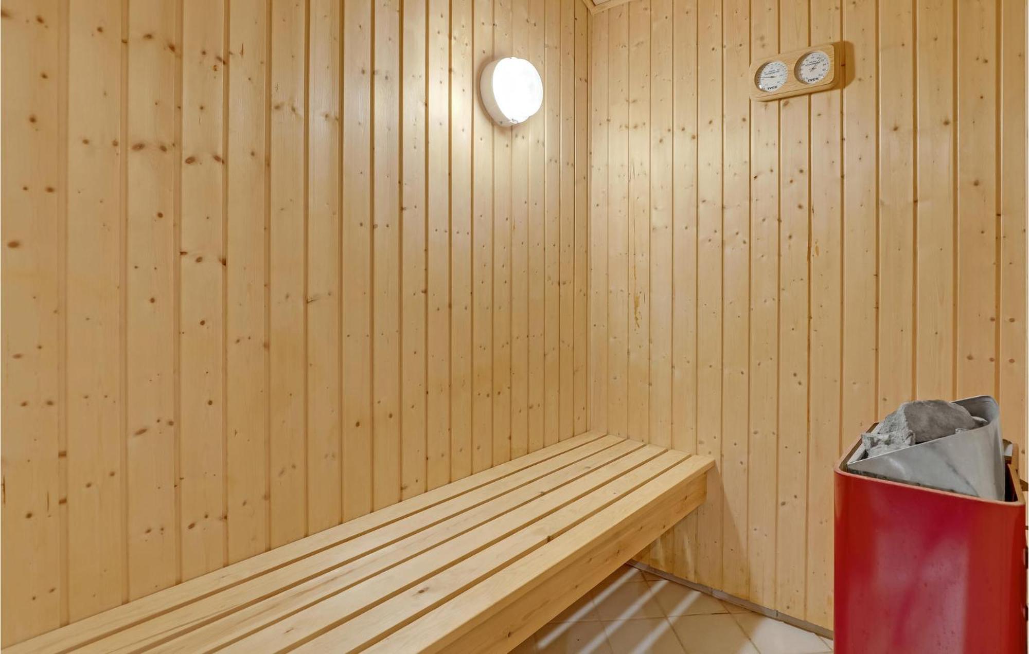 Awesome Home In Nexo With Sauna Snogebæk Eksteriør bilde